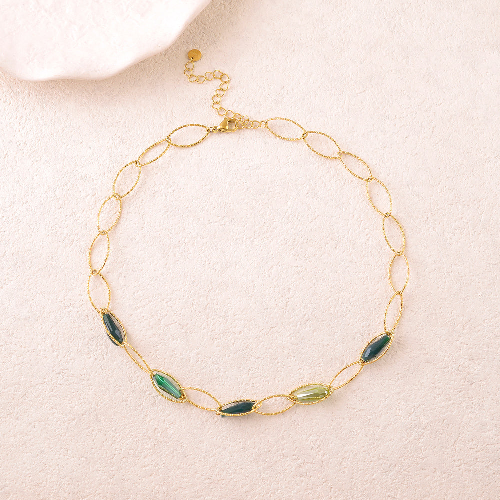 Collier en maille ovales avec 5 perles en pâtes de verre (40+7CM)