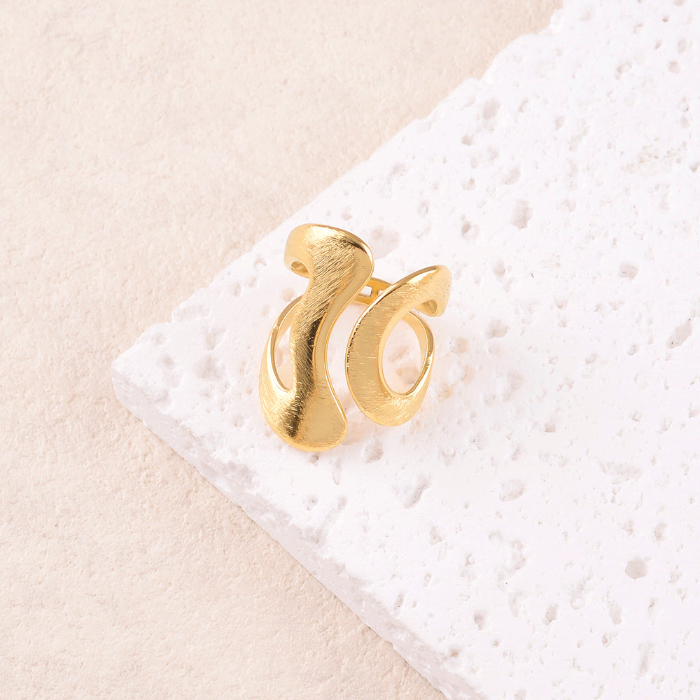 Bague graphique ajourée avec effet brossé