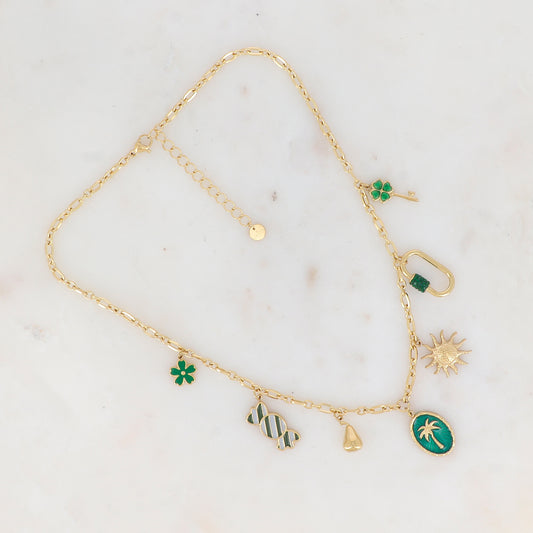 Collier en maille avec fleur émaillée, bonbons émaillé, pampille lisse, pampille ovale en émail motif palmier, soleil, anneau rectangulaire strassé, clé motif fleur en oxyde de zirconium (40+5CM)