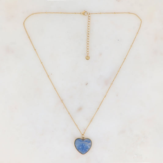 Collier doré avec pampille cœur en résine bleue 45+5 cm