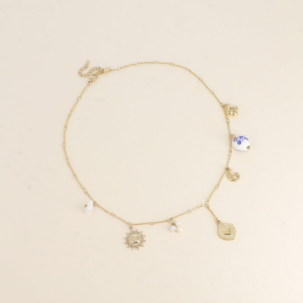 Collier - perles en résine, soleil, cœur, lune, trèfle, cœur en céramique émaillée fleurie 40+5 cm
