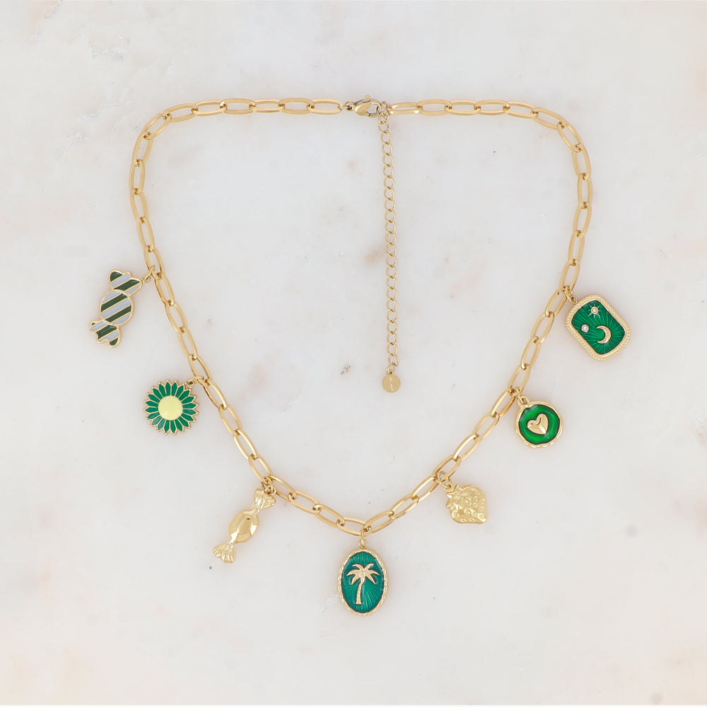 Collier en maille avec bonbon émaillé, fleur émaillée, bonbon, pampille ovale émaillée avec motif palmier, cerise, pampille ronde émaillée avec motif cœur et pampille rectangulaire émaillée avec motif lune et étoile (38+7CM)