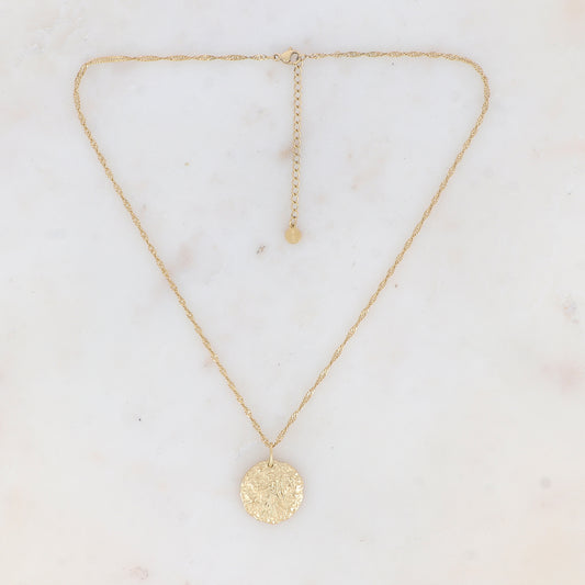 Collier doré avec pendentif signe astrologique Vierge avec gravure au dos : "PROTECT-ME" 40+5 cm