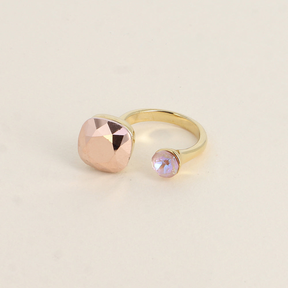 Bague - ornée de 2 cristaux de Swarovski® - Rose gold