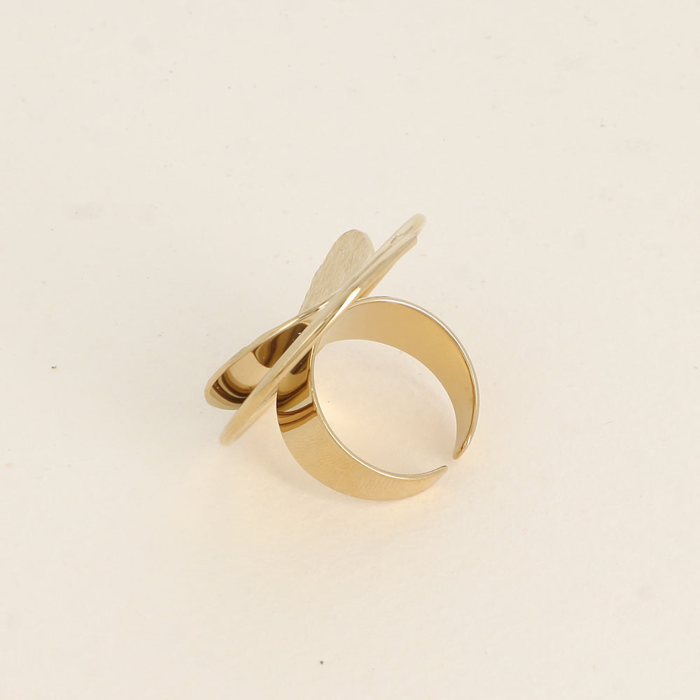 Bague - pièce ronde texturée incurvée et anneau