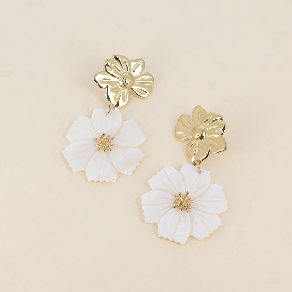 Boucles pendantes - 2 pièces (fleur et nacre) 36×75 mm