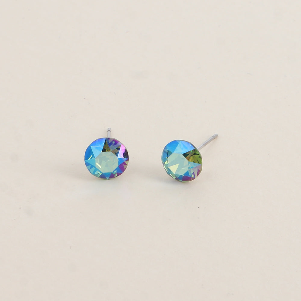 Boucles puces argentées – Ornées de cristaux de Swarovski® SS39 - Dimensions de la boucle : 8x8 mm - Erinite shimmer
