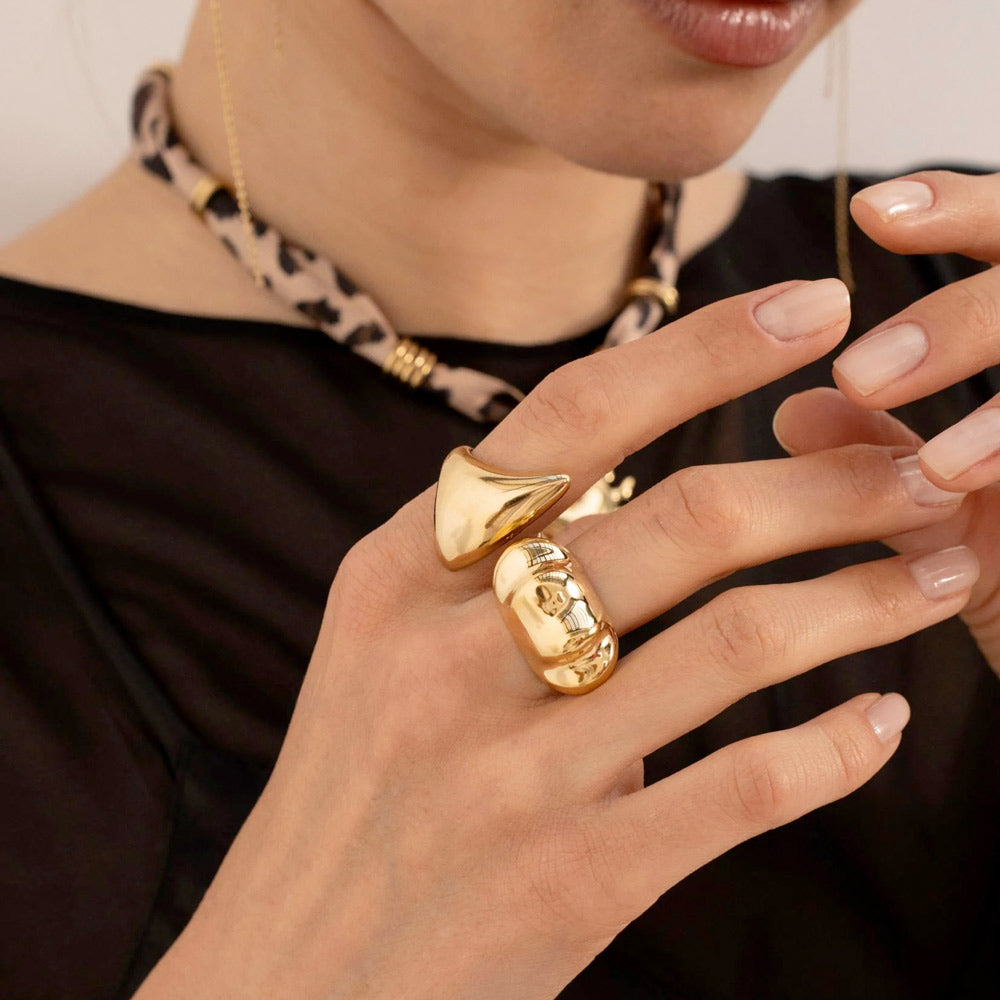 Bague - pièce en forme de coquillage