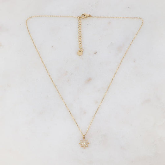 Collier doré avec un pendentif étoile embelli de strass blancs 41+5 cm