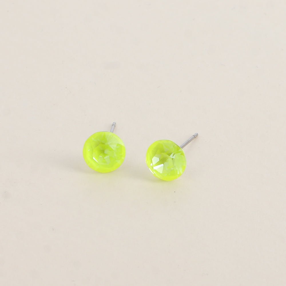 Boucles puces argentées – Ornées de cristaux de Swarovski® SS39 - Dimensions de la boucle : 8x8 mm - Electric yellow