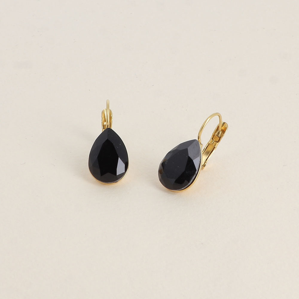 Boucles dormeuses ornées de cristaux de Swarovski® - Dimensions de la boucle : 10 x 23mm - Dimensions du cristal : 10 x 13mm - Jet