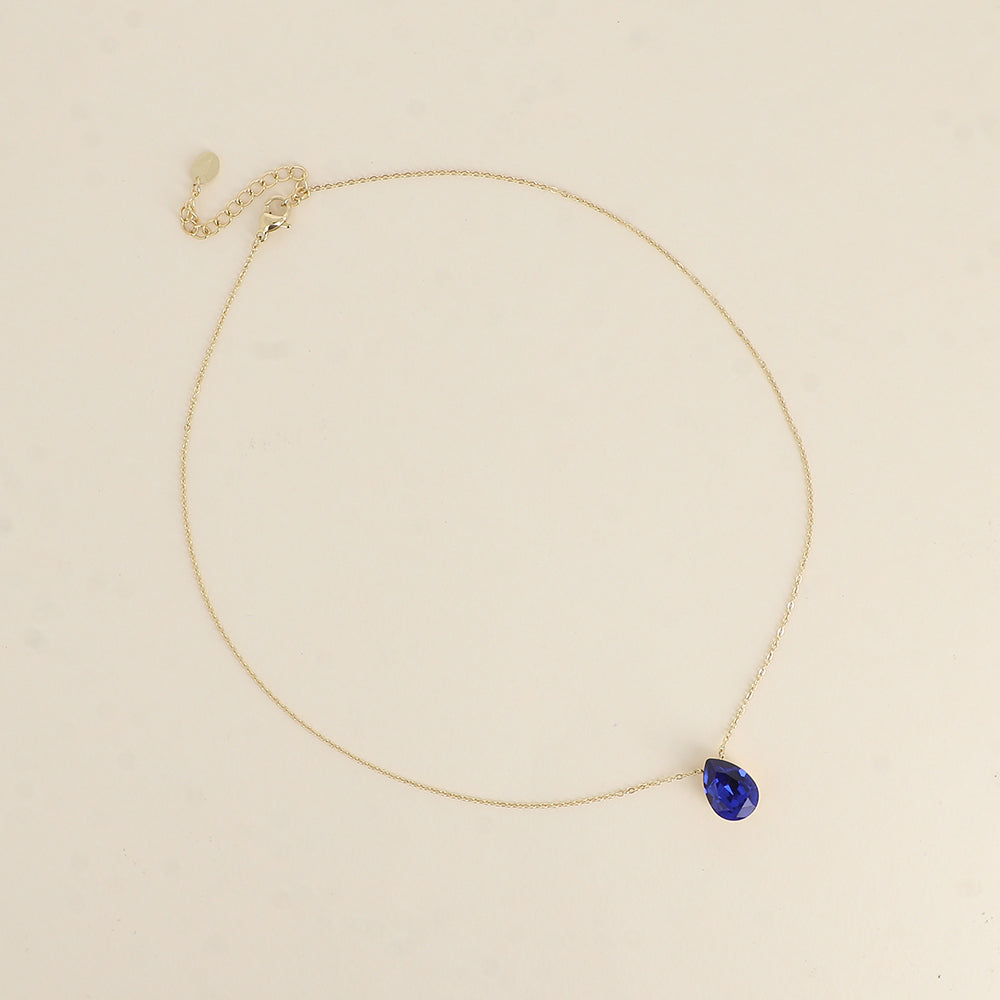 Collier - Pendentif cristal de Swarovski® en forme de goutte - Longueur du collier : 40+5 cm - Dimensions du cristal : 10x14 mm - Dark sapphire