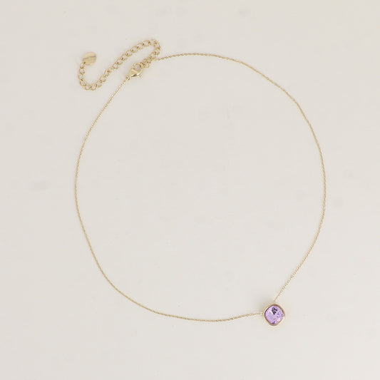 Collier orné de cristal de Swarovski® 8 mm - Longueur de chaîne : 39+5 cm - Diamètre du cristal : 8 mm - Violet