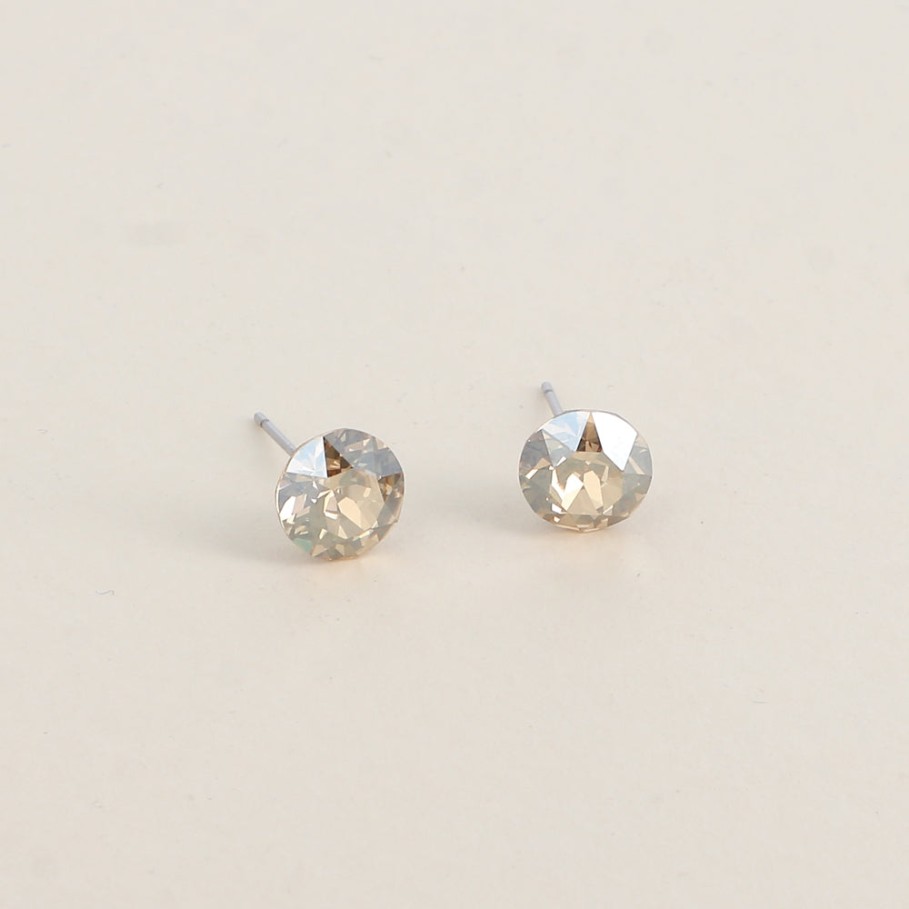 Boucles puces argentées – Ornées de cristaux de Swarovski® SS39 - Dimensions de la boucle : 8x8 mm - Golden shadow