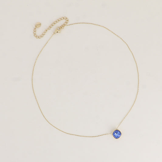 Collier orné de cristal de Swarovski® 8 mm - Longueur de chaîne : 39+5 cm - Diamètre du cristal : 8 mm - Sapphire