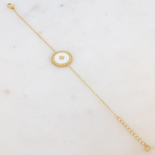 Bracelet avec pièce ronde émaillée, fleur gravée