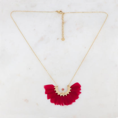 Collier doré avec plume rouge et pierre rose rhodonite 45+5 cm