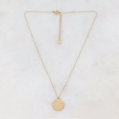 Collier doré composé d'un pendentif rond avec un motif oeil bienveillant 40+5 cm