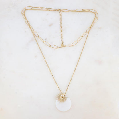 Collier 2 rangs avec maille, soleil, perles d'eau douce, soleil et pendentif en nacre blanche (38/50+7CM)