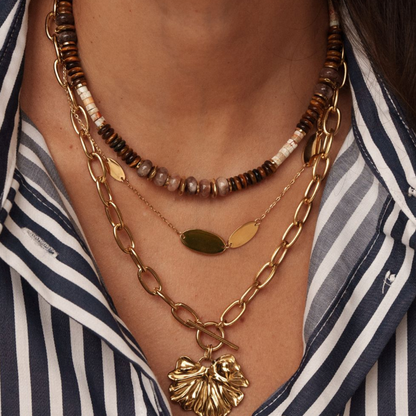 Collier avec 3 pièces ovales lisses et 2 pièces ovales martelées (40+5CM)