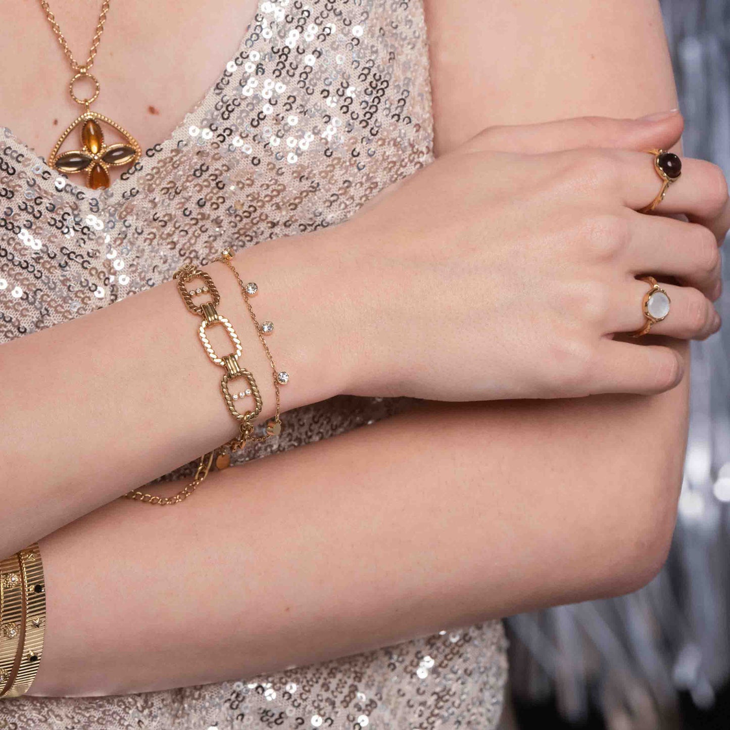 Bracelet avec 5 strass