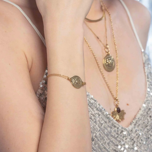 Bracelet deux rangs avec pièce ronde martelée