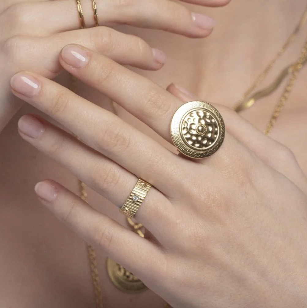 Bague avec 2 étoiles et 1 strass
