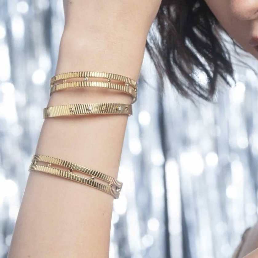 Jonc avec 2 étoiles et 3 strass