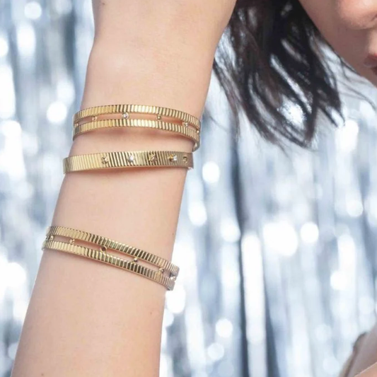 Jonc avec 2 étoiles et 3 strass