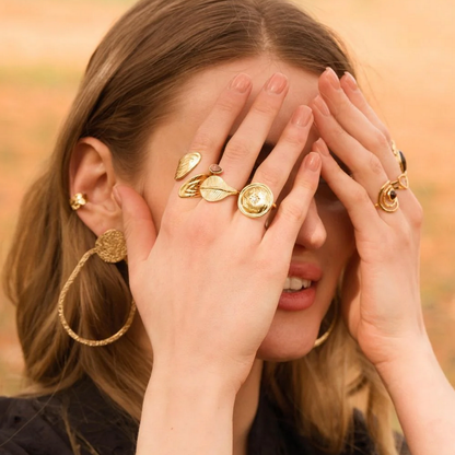 Bague avec pièce ronde, étoile et strass