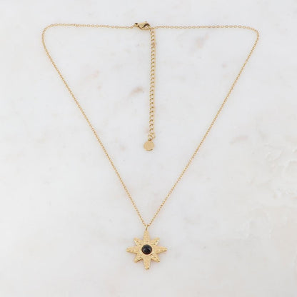 Collier avec un pendentif étoile et une pierre onyx 36+7 cm
