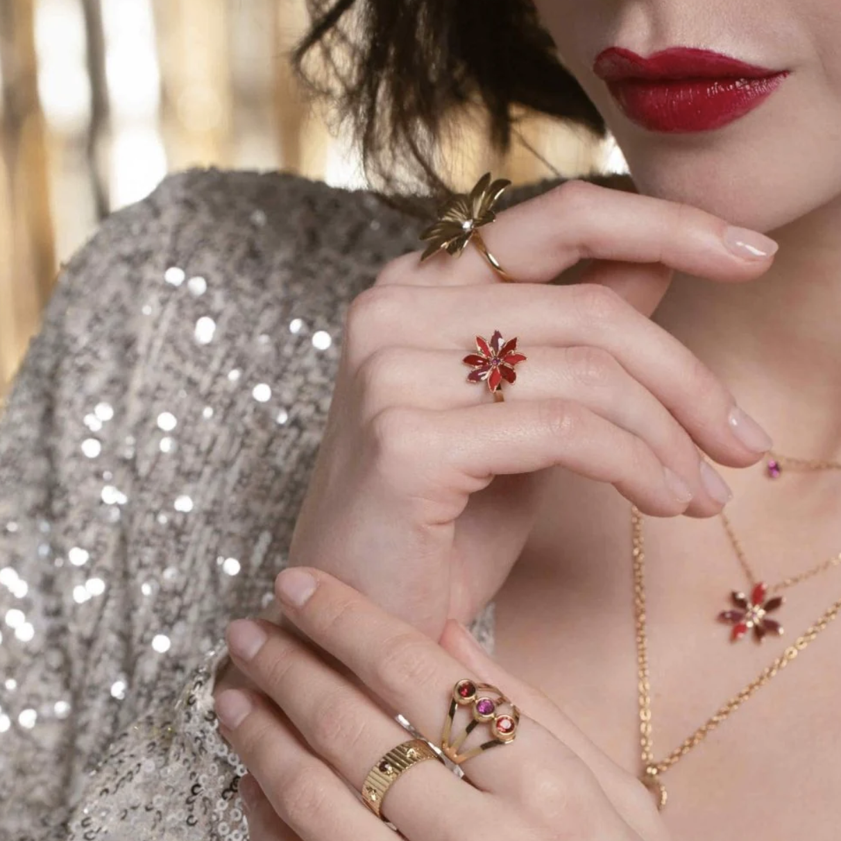 Bague ajustable avec fleur émaillée et strass - Bordeaux mix