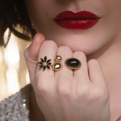 Bague fine avec fleur et strass - Noir
