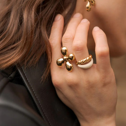 Bague ajustable 2 rangs avec émail lisse et un effet torsadé - Blanc