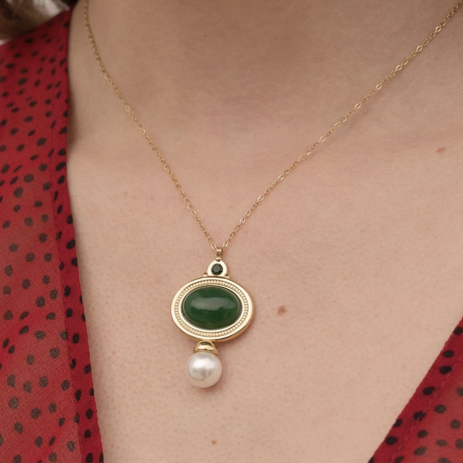 Collier avec pendentif ovale, strass, nacre et perle d'eau douce (40+5CM)