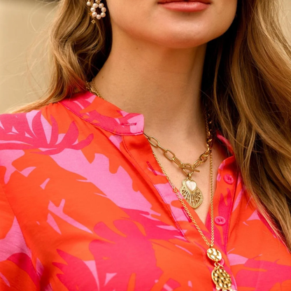 Collier en grosse maille avec pendentif cœur ajouré, nacre et strass (45+5CM)