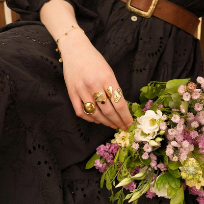 Bague ajustable avec motif rainuré