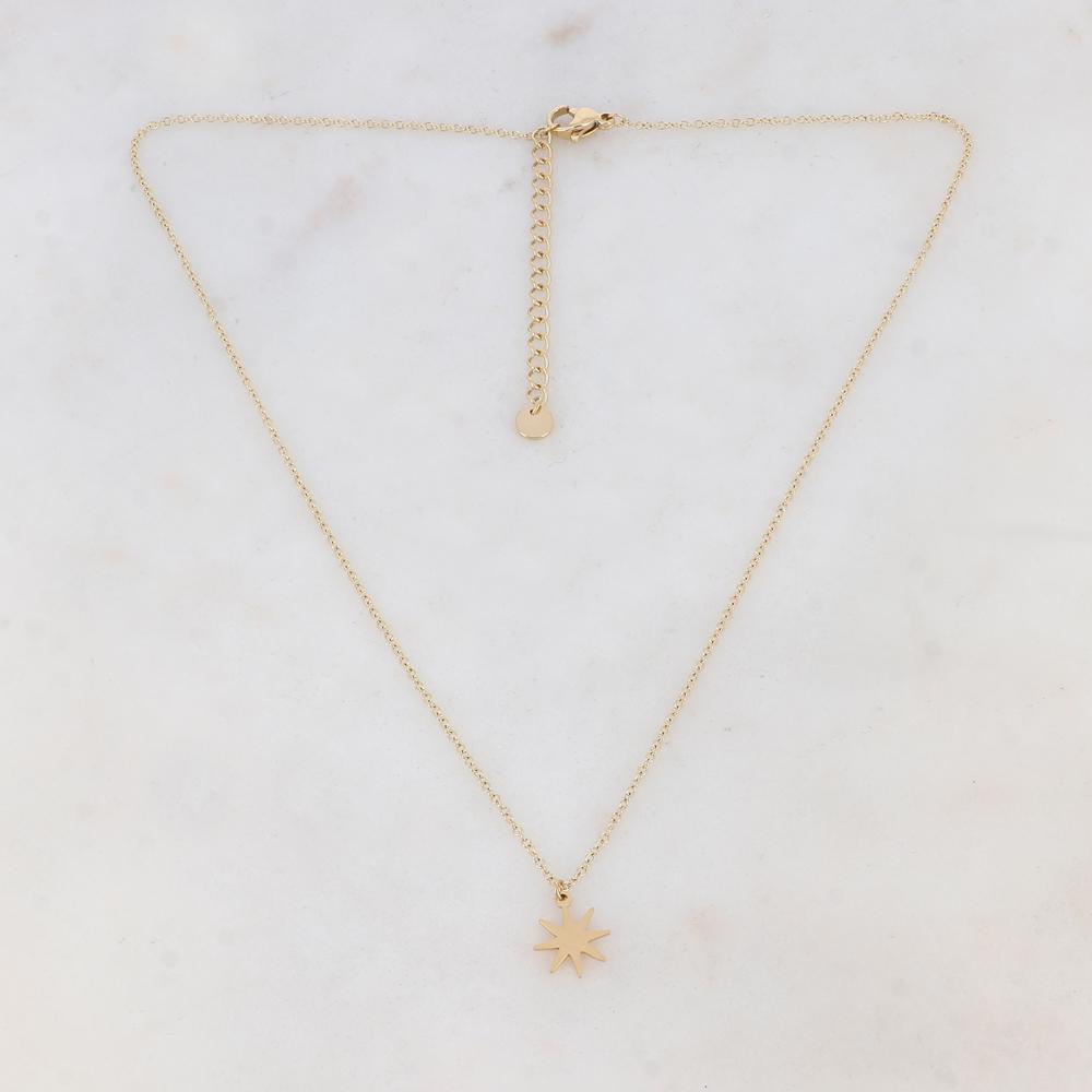 Collier doré composé d'un pendentif étoile 40+5 cm