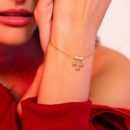 Bracelet avec chaînes, cœurs et strass