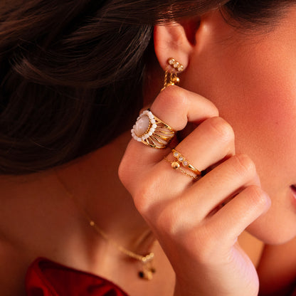 Bague fine avec chaîne, rondes et strass
