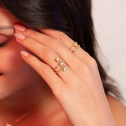 Bague trois rangs avec oxyde de zirconium