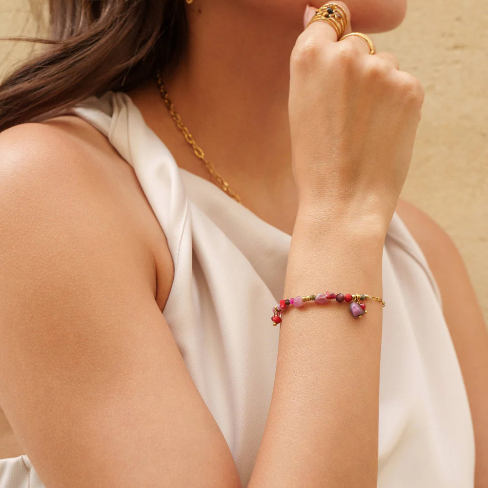 Bracelet en maille embelli de pierres naturelles