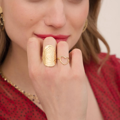 Bague coeur avec effet lisse