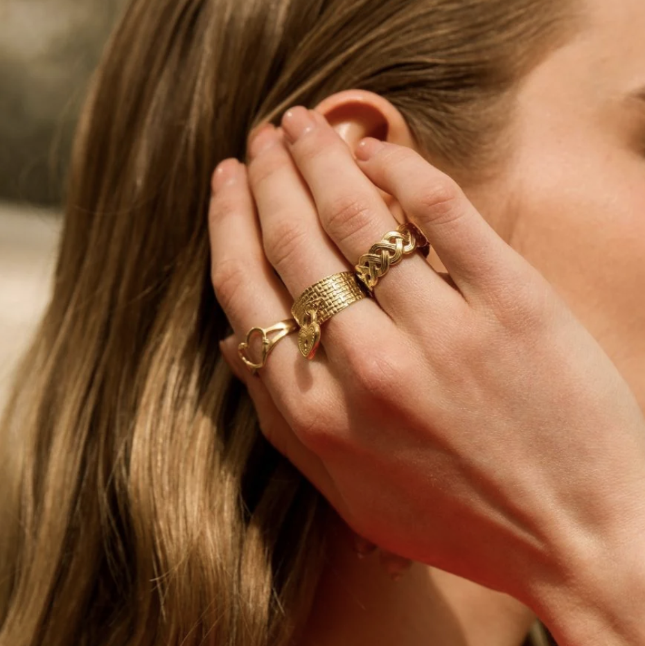 Bague avec motif tresse plate