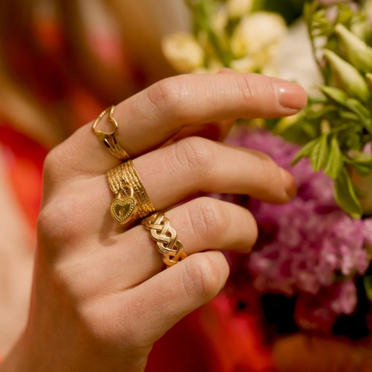Bague avec motif tresse plate