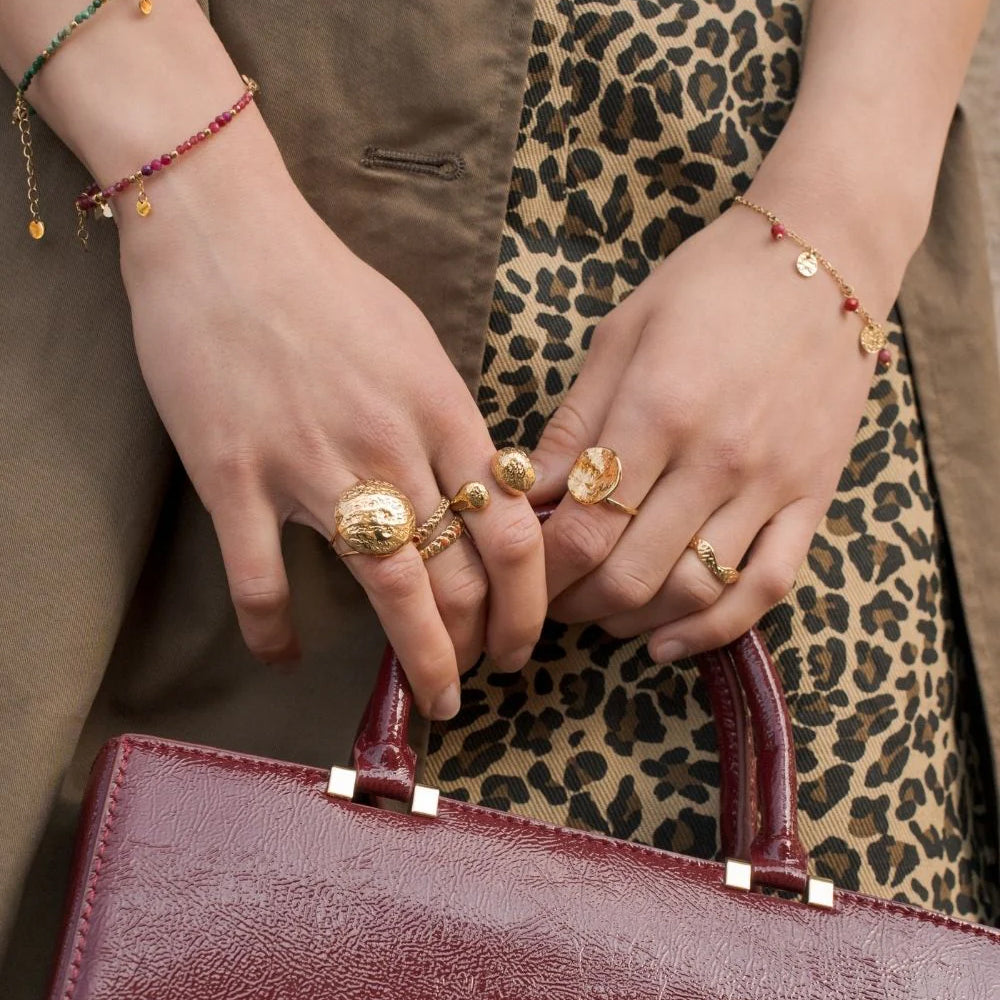 Bague avec pièce martelée