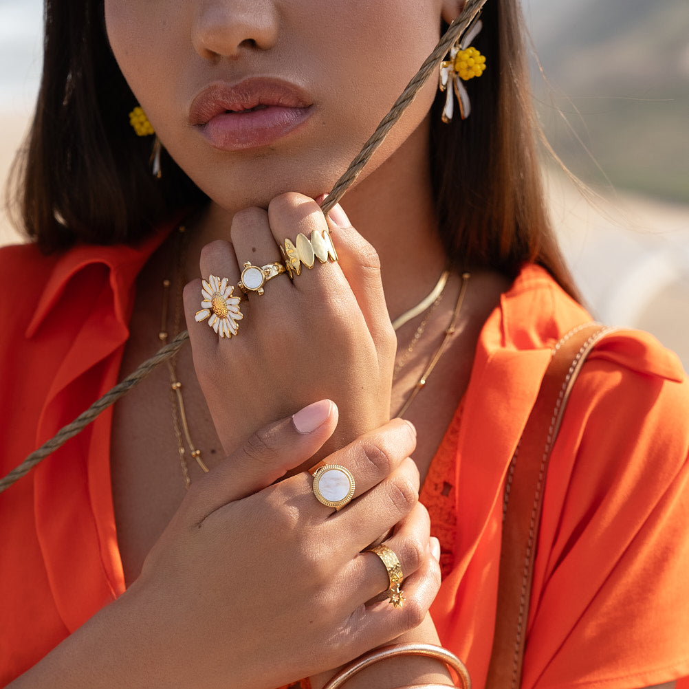 Bague avec cabochon rond en pierre naturelle - Nacre blanche