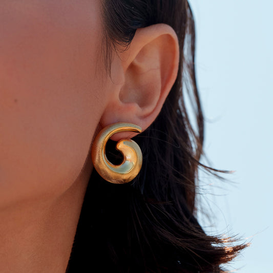 B.O à puce avec pièce forme spirale, effet brossé
