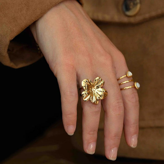 Bague avec fleur