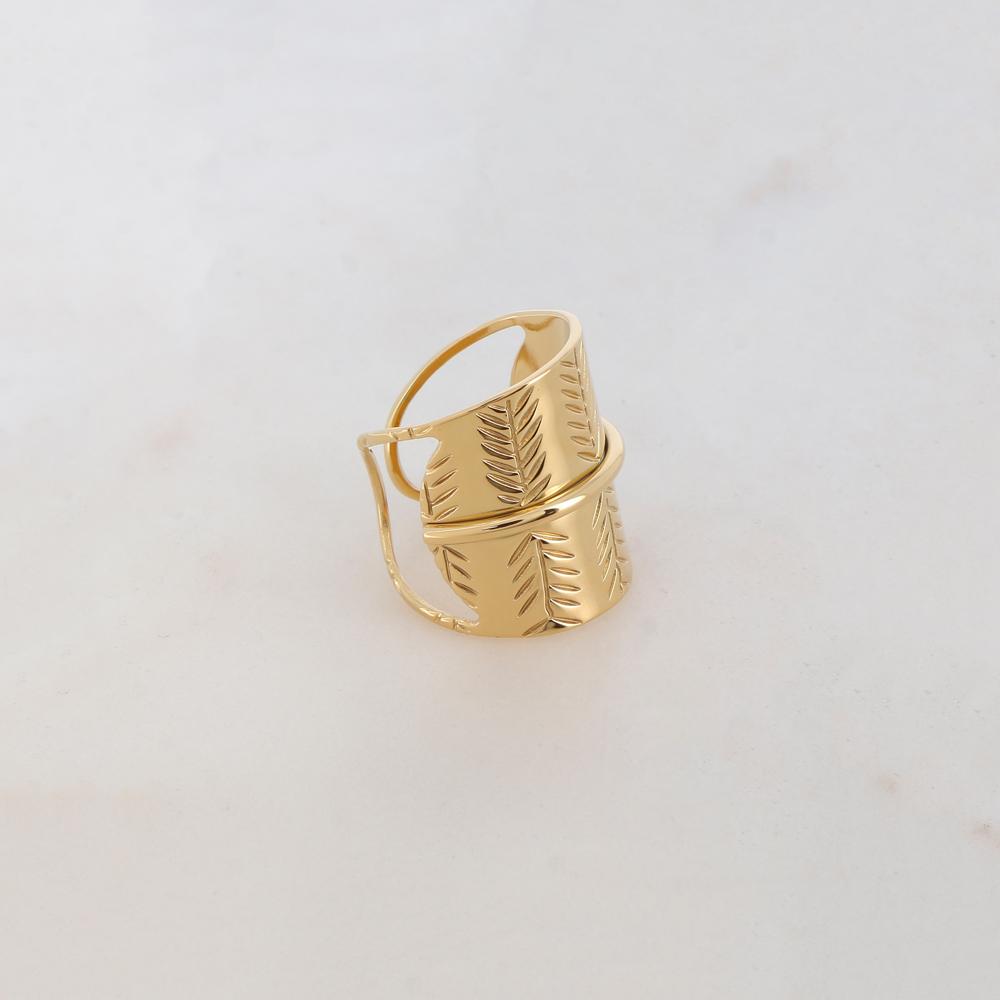 Bague réglable ajourée avec motif feuille